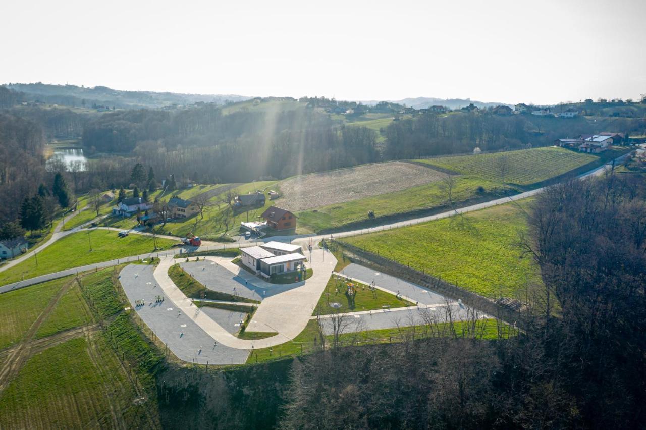 Wine Camp Hazic Hotel Sveti Martin Na Muri Eksteriør billede